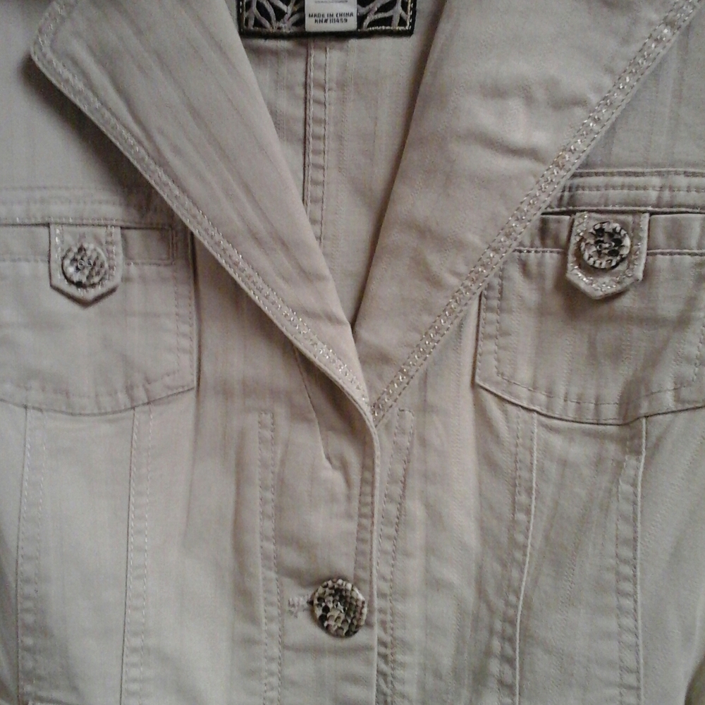 Safari jacket with belt